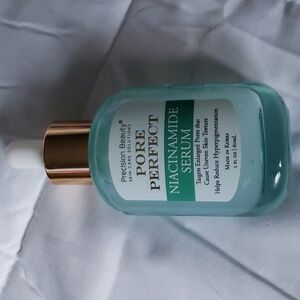 Precision Beauty Pore Perfect Niacinamide Serum.